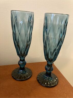 Set Of 2 Anthropologie Dark Blue Champagne Flutes - Crystal Shape, Lovely Stems